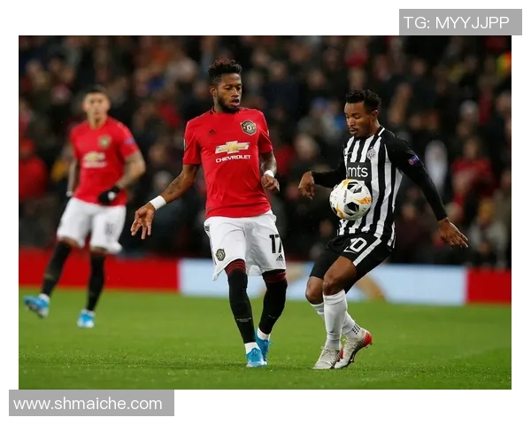 曼联与贝尔格莱德游击队精彩对决直播全程回顾与分析